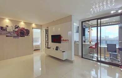 Imagem: O apartamento possui 1 Dormitório, 2 Banheiros, 1 Vaga na garagem