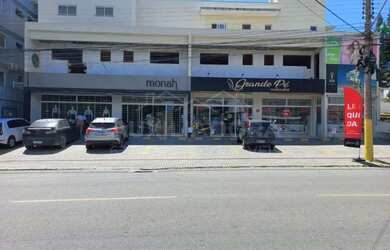 Imagem: O depósito possui 950m² de Área e está localizado em Barra