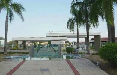 Imagem: A casa em condomínio possui 4 Dormitórios, 4 Banheiros, 4