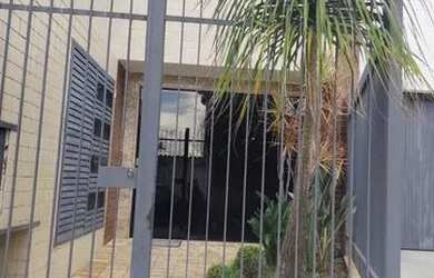 Imagem: O apartamento possui 2 Dormitórios, 3 Banheiros, 2 Vagas na