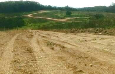 Imagem: O terreno possui 600m² de Área e está localizado em Chácaras