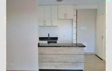 Imagem: O apartamento possui 3 Dormitórios, 1 Banheiro, 1 Vaga na garagem