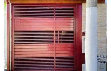 Imagem: A casa possui 2 Dormitórios, 1 Banheiro e 98m² de Área e