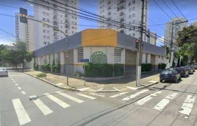 Imagem: O depósito possui 840m² de Área e está localizado em Água