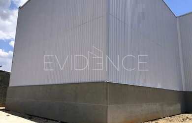 Imagem: O depósito possui 1.500m² de Área, Imóvel novo e está