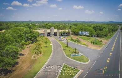 Imagem: O terreno possui 12m² de Área e está localizado em Jardim