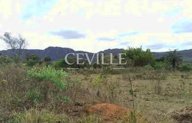 Imagem 6: Área comercial localizado a poucos metros da Praça