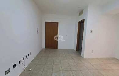 Imagem: O depósito possui 1 Vaga na garagem, 37m² de Área e está