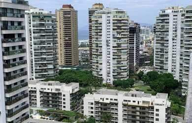 Imagem: O apartamento possui 3 Dormitórios, 3 Banheiros, 2 Vagas na