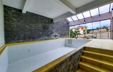 Imagem 7: CASA - 5 DORMITÓRIOS - NO BAIRRO ALTOS DO SEMINÁRIO