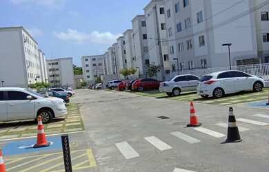 Imagem: O apartamento possui 2 Dormitórios, 1 Banheiro, 1 Vaga na garagem