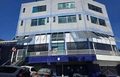 Imagem: O depósito possui 5 Vagas na garagem, 1.336m² de Área e