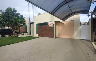 Imagem: A casa em condomínio possui 3 Dormitórios, 2 Banheiros, 2