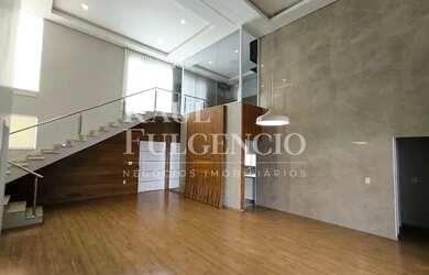 Imagem: A casa possui 3 Dormitórios, 5 Banheiros, 4 Vagas na garagem