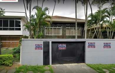 Imagem: O depósito possui 5 Vagas na garagem, 400m² de Área e está