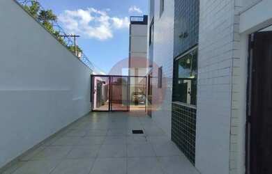 Imagem: O apartamento possui 2 Dormitórios, 1 Banheiro, 2 Vagas na