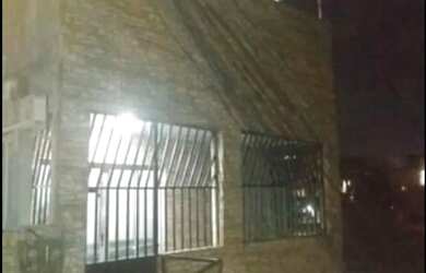 Imagem: A casa possui 2 Dormitórios e 2 Banheiros e está localizado