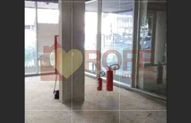 Imagem: O depósito possui 1 Vaga na garagem e 389m² de Área e está