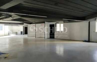 Imagem: O depósito possui 5 Vagas na garagem e 287m² de Área e está