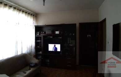 Imagem: A casa possui 2 Dormitórios, 2 Banheiros, 2 Vagas na garagem