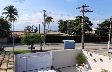 Imagem: A casa possui 3 Dormitórios, 3 Banheiros, 2 Vagas na garagem