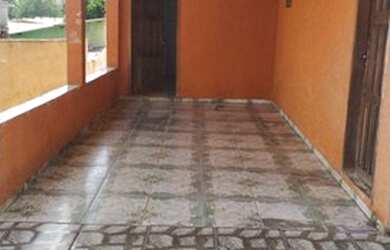 Imagem: A casa possui 2 Dormitórios, 2 Banheiros, 1 Vaga na garagem