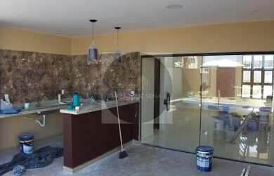 Imagem: A casa em condomínio possui 3 Dormitórios, 2 Banheiros, 4