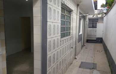 Imagem: A casa possui 1 Dormitório, 1 Banheiro, 48m² de Área e está