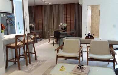 Imagem: A casa em condomínio possui 4 Dormitórios, 4 Banheiros, 5