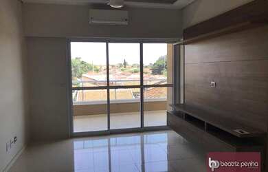 Imagem: O apartamento possui 2 Dormitórios, 2 Banheiros, 2 Vagas na