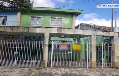 Imagem: A casa possui 3 Dormitórios, 5 Banheiros, 3 Vagas na garagem