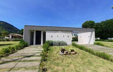 Imagem: A casa em condomínio possui 3 Dormitórios, 4 Banheiros, 2