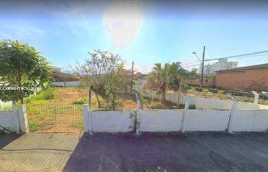 Imagem: O terreno possui 418m² de Área e está localizado em Ponte