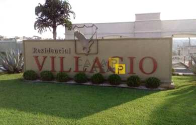 Imagem: O terreno possui 700m² de Área e está localizado em Loteamento