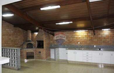 Imagem: A casa possui 4 Dormitórios, 4 Banheiros, 3 Vagas na garagem