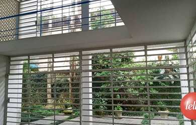 Imagem: O depósito possui 5 Vagas na garagem, 500m² de Área e está