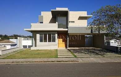 Imagem: A casa em condomínio possui 3 Dormitórios, 5 Banheiros, 4