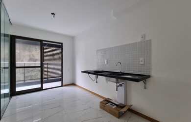 Imagem: O apartamento possui 1 Dormitório, 1 Banheiro, 1 Vaga na garagem