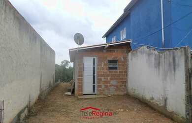 Imagem: A casa possui 1 Dormitório, 1 Banheiro, 2 Vagas na garagem
