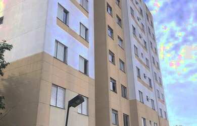 Imagem: O apartamento possui 2 Dormitórios, 1 Banheiro, 1 Vaga na garagem