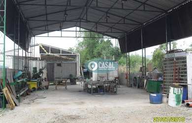 Imagem: O depósito possui 5 Vagas na garagem, 5.500m² de Área e