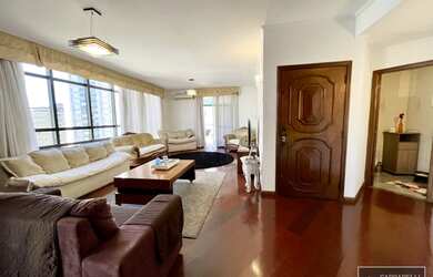 Imagem: O apartamento possui 4 Dormitórios, 5 Banheiros, 2 Vagas na