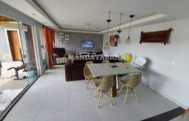 Imagem: A casa possui 1 Dormitório, 1 Banheiro, 4 Vagas na garagem