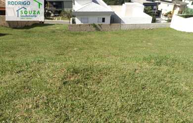 Imagem: O terreno possui 250m² de Área e está localizado em Quintas