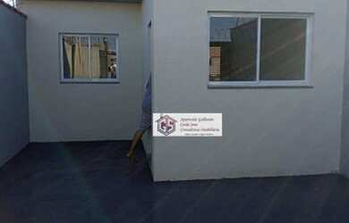 Imagem: A casa possui 2 Dormitórios, 1 Banheiro, 2 Vagas na garagem