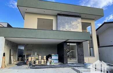 Imagem: A casa em condomínio possui 3 Dormitórios, 3 Banheiros, 2