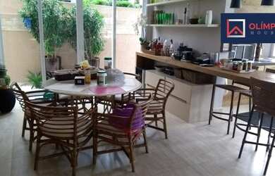 Imagem: A casa possui 4 Dormitórios, 5 Banheiros, 5 Vagas na garagem