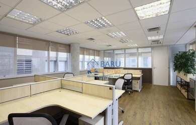 Imagem: O depósito possui 4 Vagas na garagem, 120m² de Área e está