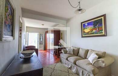 Imagem: O apartamento possui 1 Dormitório, 1 Banheiro, 1 Vaga na garagem