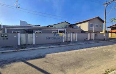 Imagem: A casa possui 2 Dormitórios, 1 Banheiro, 1 Vaga na garagem